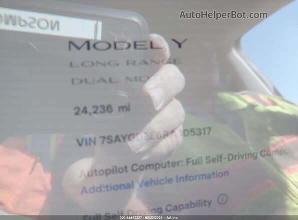 7SAYGDEE6RA305317 2024 TESLA MODEL Y Black Սալոնի 360 աստիճան տեսք
