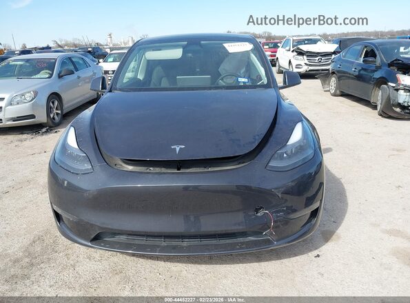 7SAYGDEE6RA305317 2024 TESLA MODEL Y Black Առջևի վահանակի տեսք