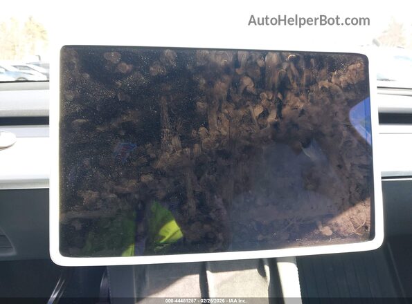 7SAYGDEE6SF302295 2025 TESLA MODEL Y Red Widok wnętrza 360 stopni