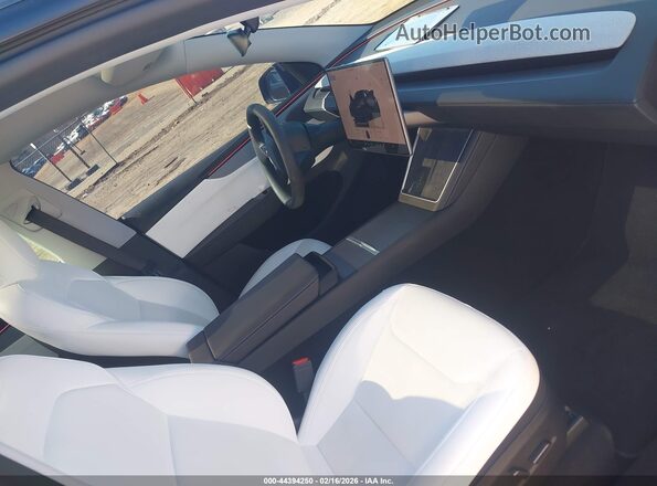 7SAYGDEE7TF357274 2026 TESLA MODEL Y Gray წინა სალონის ხედი