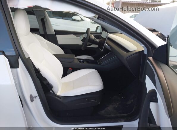 7SAYGDEE7TF516004 2026 TESLA MODEL Y White Սալոնի դիմացի տեսք