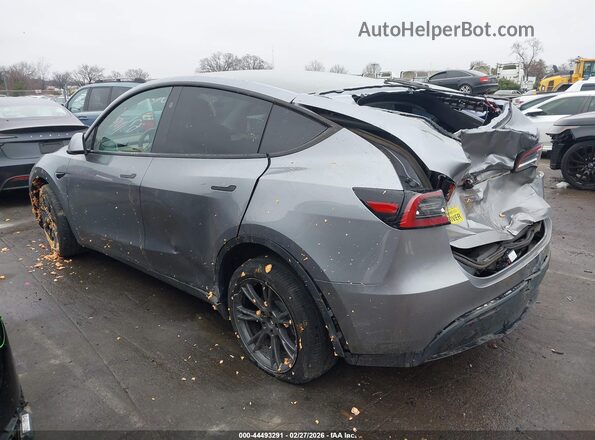 7SAYGDEE9RA299951 2024 TESLA MODEL Y Gray Вид задньої частини салону