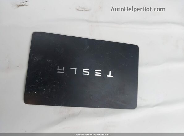 7SAYGDEF1NF442025 2022 TESLA MODEL Y Gray Vista del salpicadero