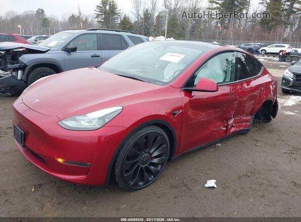7SAYGDEF3RA320771 2024 TESLA MODEL Y Red Առջևի ձախ երեք քառորդ տեսարան
