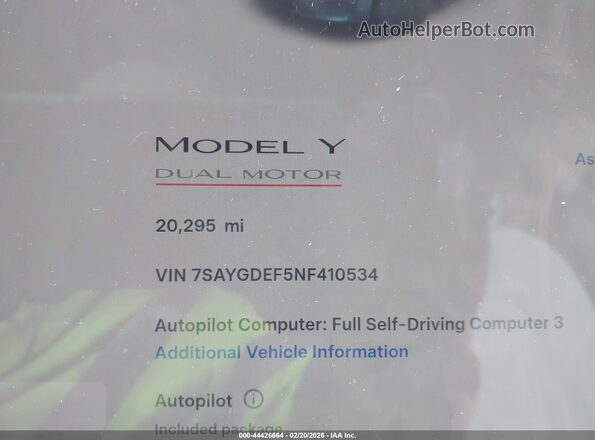 7SAYGDEF5NF410534 2022 TESLA MODEL Y White Rear seats view