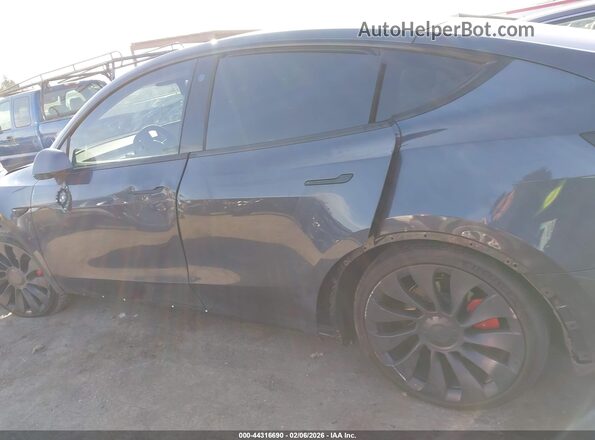7SAYGDEF5NF531080 2022 TESLA MODEL Y Dark Blue 360 interior view