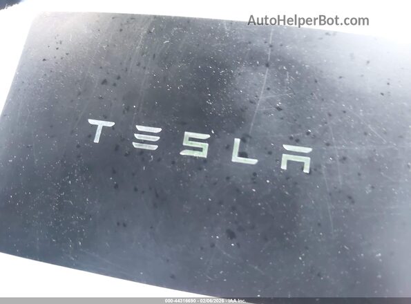 7SAYGDEF5NF531080 2022 TESLA MODEL Y Dark Blue Dashboard view