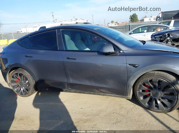 7SAYGDEF5NF531080 2022 TESLA MODEL Y Dark Blue Rear interior view