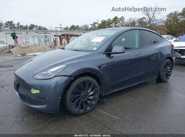 7SAYGDEF6NF465798 2022 TESLA MODEL Y Gray წინა მარცხენა ხედი სამი მეოთხედიდან