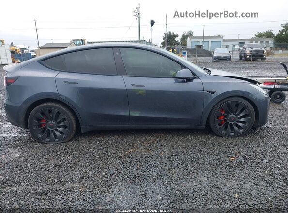 7SAYGDEF7NF374104 2022 TESLA MODEL Y Gray Панорамний вид салону 360°