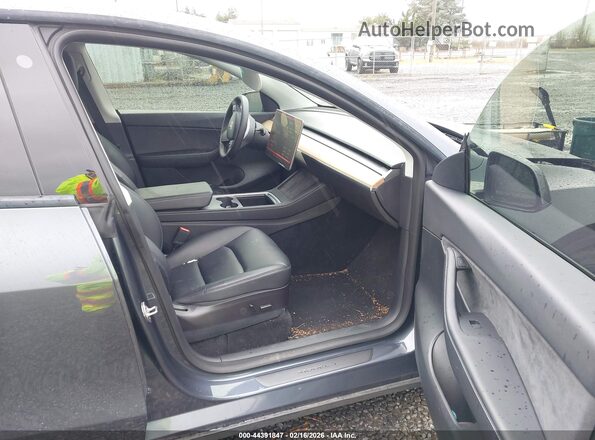 7SAYGDEF7NF374104 2022 TESLA MODEL Y Gray Вид салону спереду