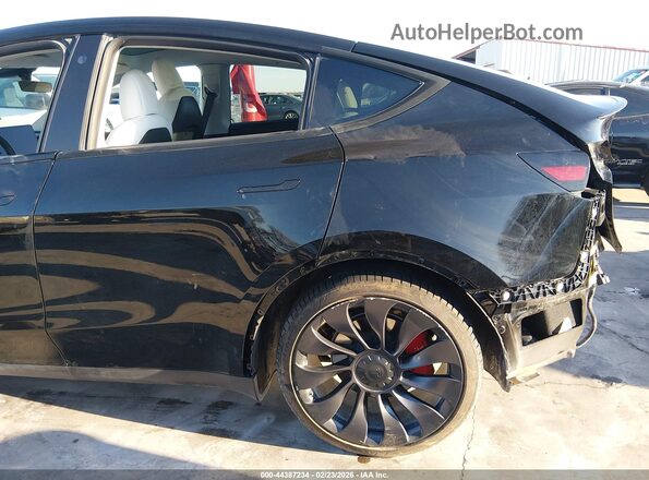 7SAYGDEF9NF313627 2022 TESLA MODEL Y Black 