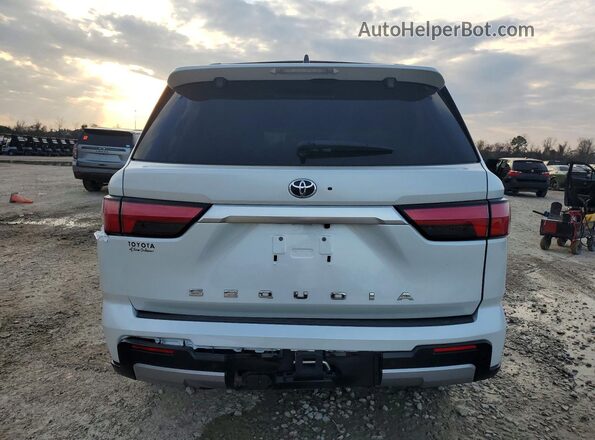 7SVAAAAA1RX003496 2024 TOYOTA SEQUOIA White უკანა ხედი