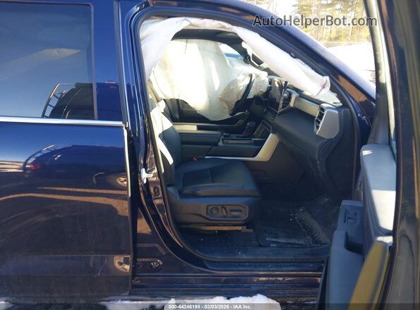 7SVAAABA0SX055173 2025 TOYOTA SEQUOIA Blue Սալոնի դիմացի տեսք
