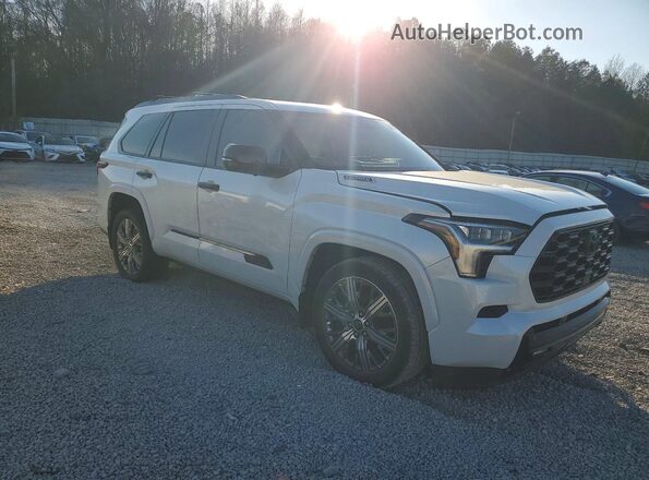7SVAAABA1RX038330 2024 TOYOTA SEQUOIA Белый Передняя правая четверть