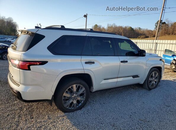7SVAAABA1RX038330 2024 TOYOTA SEQUOIA Белый Задняя правая четверть