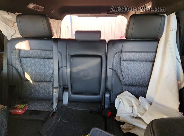 7SVAAABA2SX062528 2025 TOYOTA SEQUOIA Gray Vista de los asientos traseros