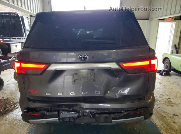 7SVAAABA4PX008140 2023 TOYOTA SEQUOIA Gray Vista trasera