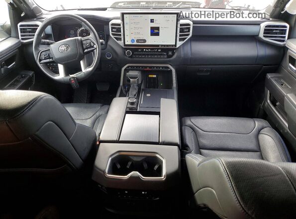 7SVAAABA5PX009913 2023 TOYOTA SEQUOIA Белый Вид панели приборов