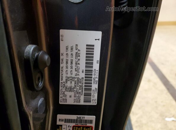7SVAAABA5PX019180 2023 TOYOTA SEQUOIA Серый Вид наклейки с VIN-кодом