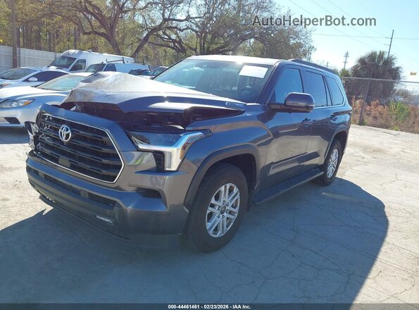 7SVAAABA5SX058991 2025 TOYOTA SEQUOIA Gray Przód lewy