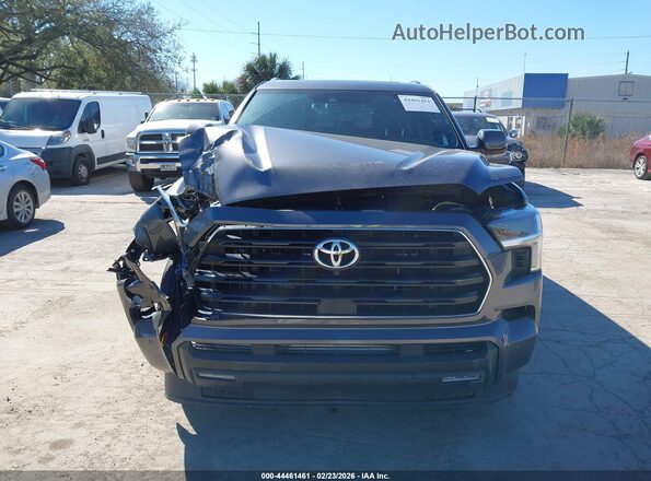 7SVAAABA5SX058991 2025 TOYOTA SEQUOIA Gray Widok z przodu