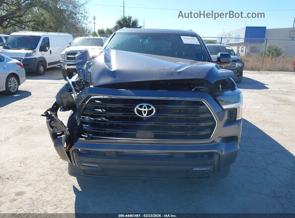 7SVAAABA5SX058991 2025 TOYOTA SEQUOIA Gray Widok zestawu wskaźników