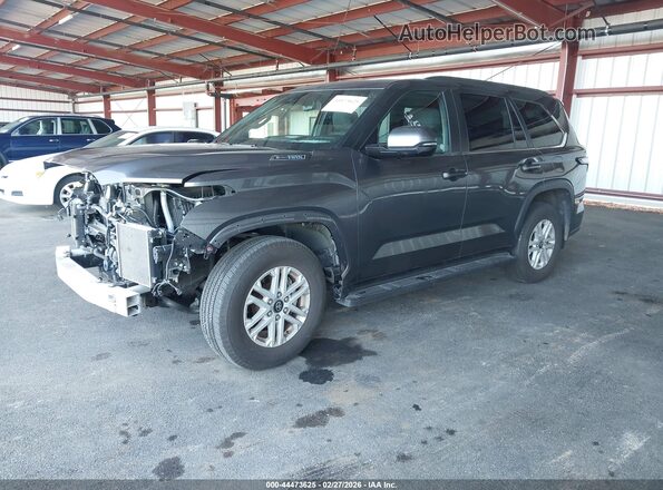 7SVAAABA6SX061009 2025 TOYOTA SEQUOIA Gray Առջևի ձախ երեք քառորդ տեսարան