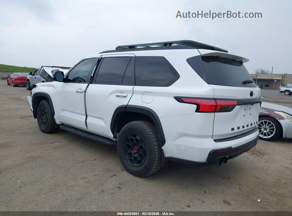7SVAAABA7RX038557 2024 TOYOTA SEQUOIA White უკანა მარცხენა