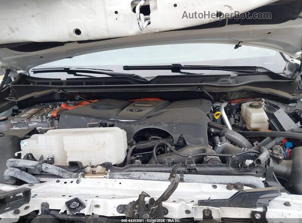 7SVAAABA7RX038557 2024 TOYOTA SEQUOIA White უკანა ხედი