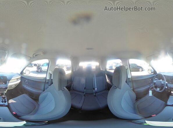 7YAKMDDCXSY023811 2025 HYUNDAI IONIQ White 