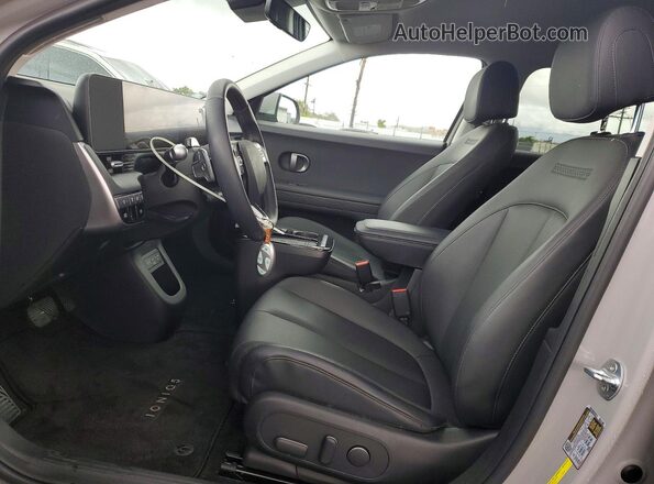 7YAKN4DA4SY003579 2025 HYUNDAI IONIQ Gray წინა სალონის ხედი