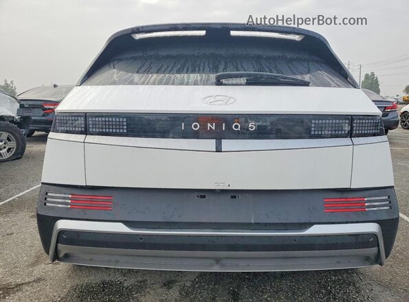 7YAKN4DA6SY016933 2025 HYUNDAI IONIQ White Rear view