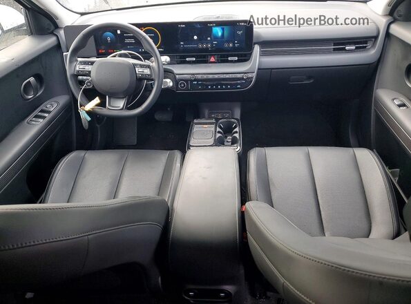 7YAKN4DA6SY016933 2025 HYUNDAI IONIQ White Dashboard view