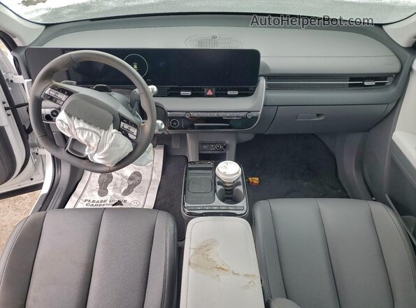 7YAKNDDC0SY007064 2025 HYUNDAI IONIQ White Вид панелі приладів