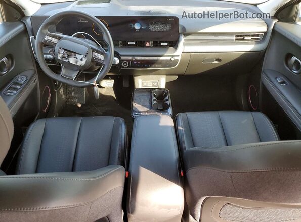 7YAKR4DA3SY010124 2025 HYUNDAI IONIQ Black Dashboard view