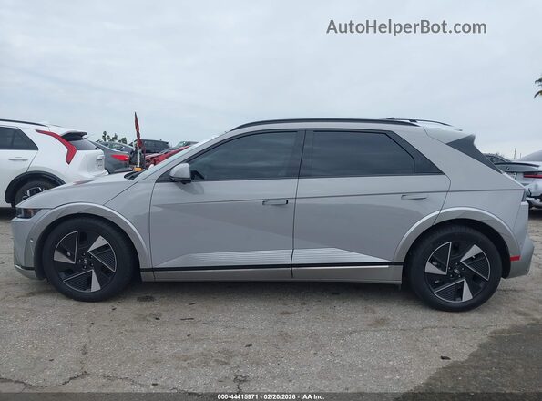 7YAKR4DA3SY033595 2025 HYUNDAI IONIQ 5 Gray Вид задньої частини салону