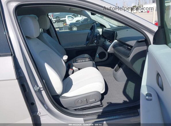7YAKR4DA4SY024632 2025 HYUNDAI IONIQ 5 Gray Widok wnętrza z przodu