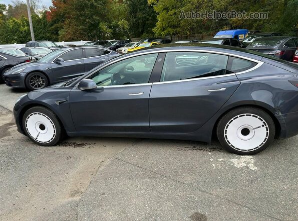 5YJ3E1EB1JF119421 2018 TESLA MODEL Gray Widok komory silnika