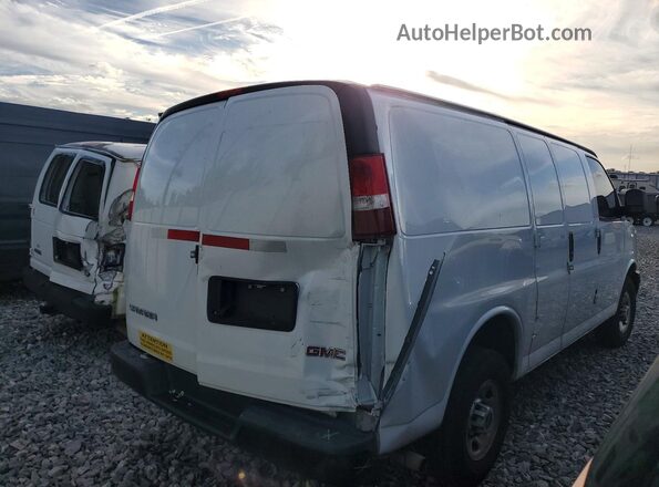 1GTW7AFP4P1111896 2023 GMC SAVANA White Delantero derecho