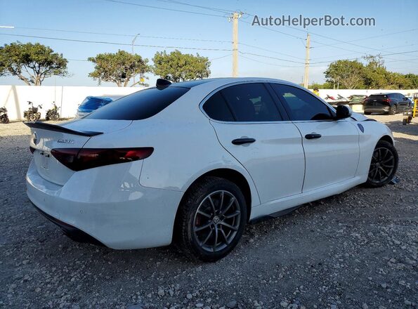 ZARFAEDN1J7573529 2018 ALFA ROMEO GIULIA White 