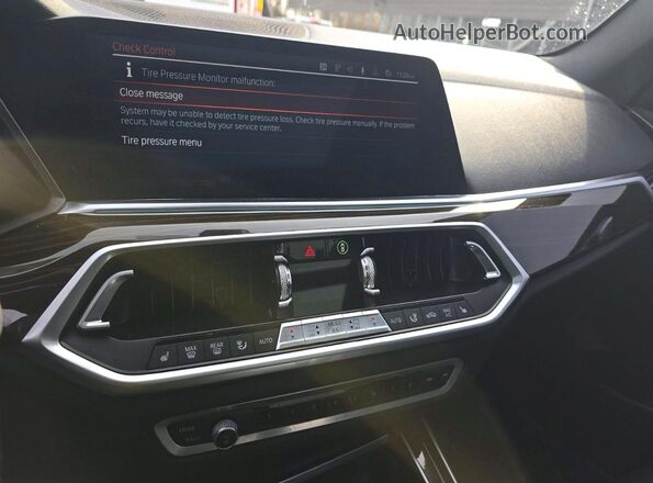 5UXCR6C55KLK82410 2019 BMW X5 White 