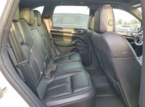 WP1AA2A2XJKA05577 2018 PORSCHE CAYENNE White 