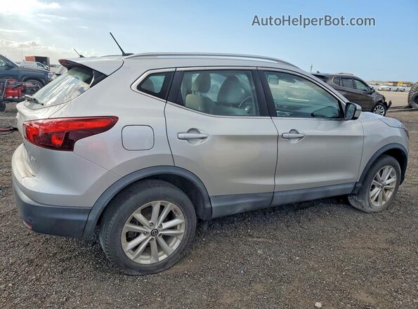 JN1BJ1CPXKW235514 2019 NISSAN ROGUE Silver 