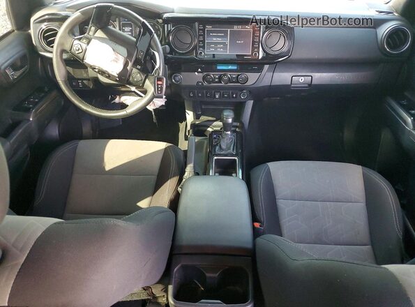 3TMAZ5CN0NM169048 2022 TOYOTA LE Silver 