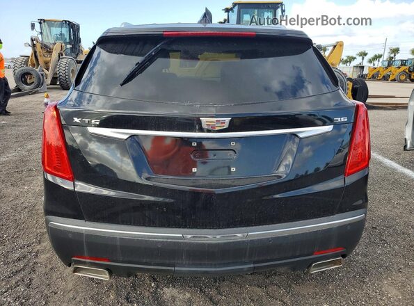 1GYKNCRS7HZ130553 2017 CADILLAC XT5 Черный Вид панели приборов