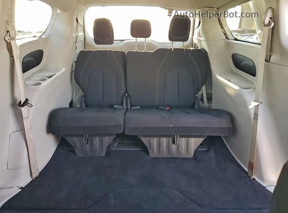2C4RC1CG6PR549778 2023 CHRYSLER VOYAGER White Rear interior view