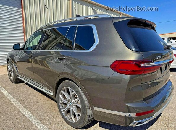 5UXCW2C07N9M52922 2022 BMW X7 Gray Front right