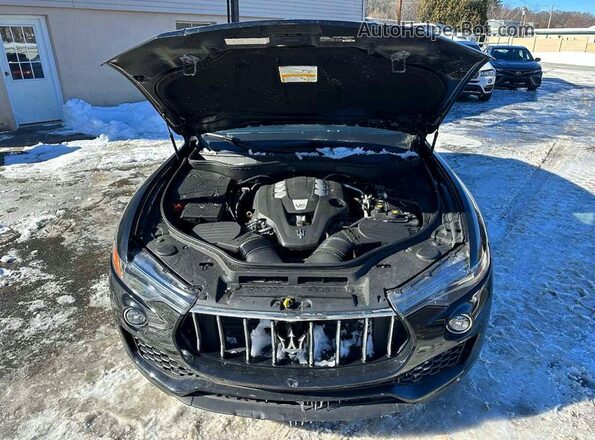 ZN661XUA2JX289537 2018 MASERATI LEVANTE Black 