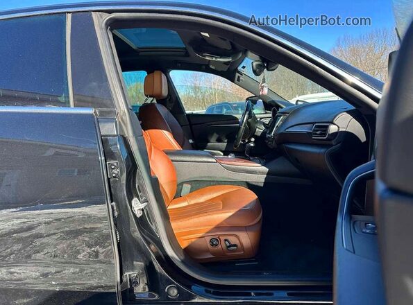 ZN661XUA2JX289537 2018 MASERATI LEVANTE Black 